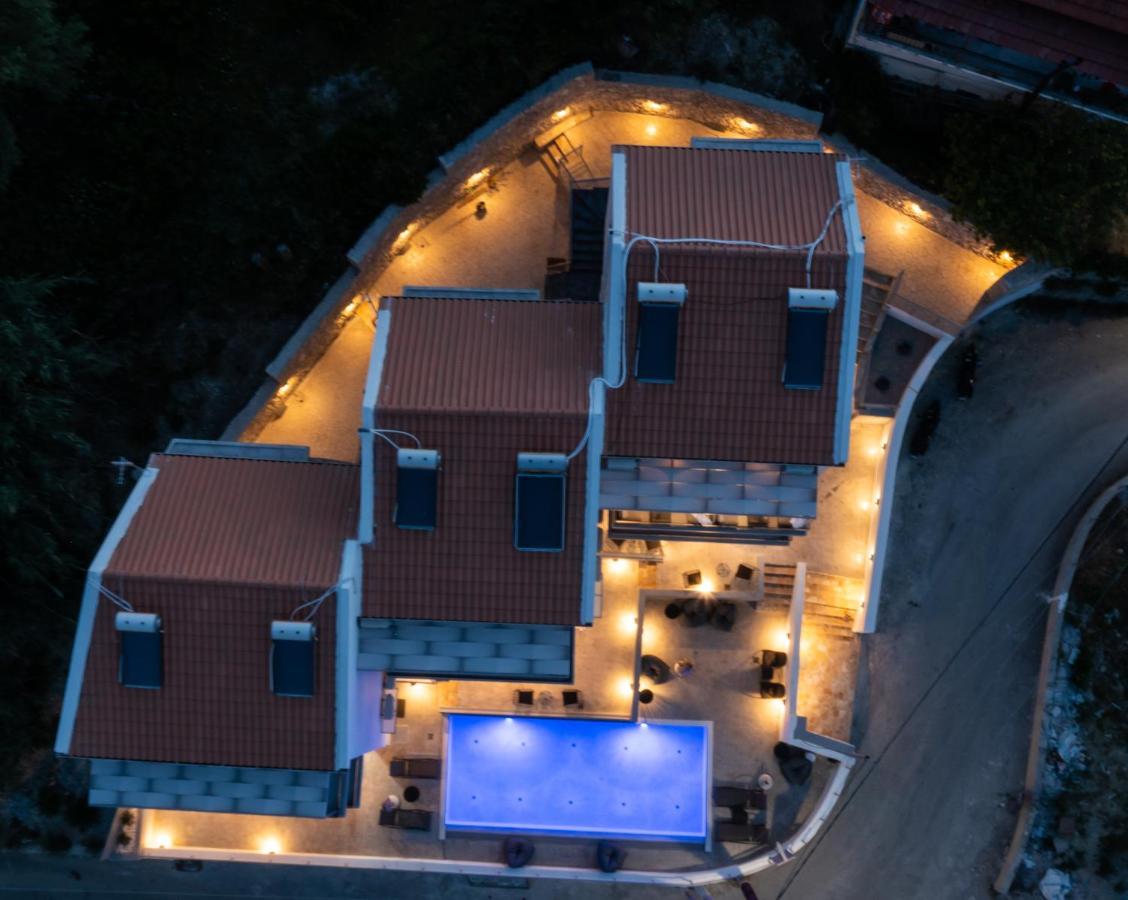 Clelia'S And Dione'S Design Studios Swimming Pool Nikiana Exterior photo
